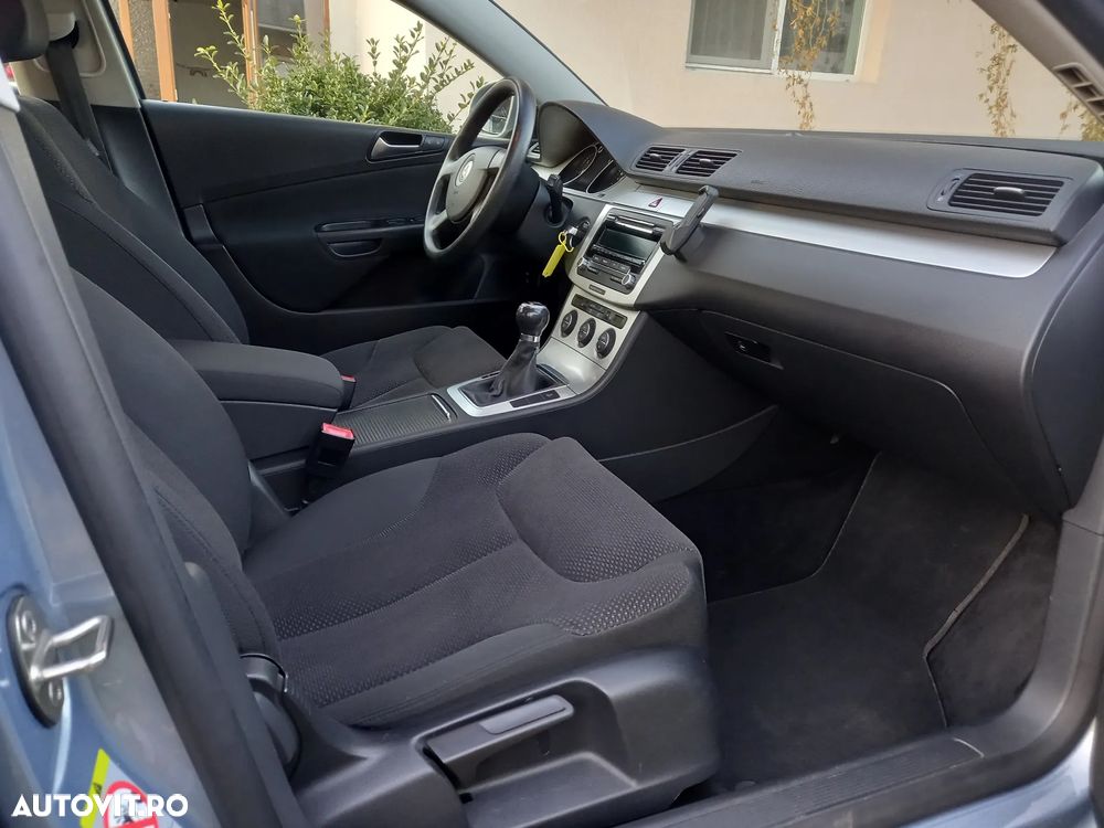 Volkswagen Passat 2.0 TDI Comfortline - 15