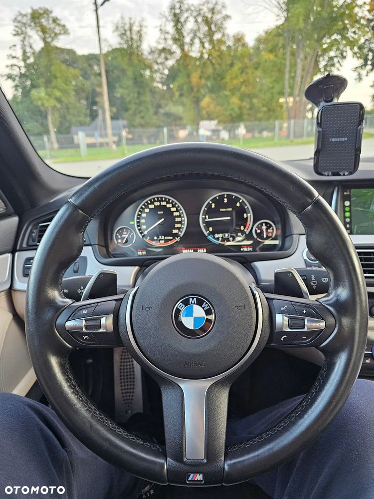 BMW Seria 5 525d xDrive - 22
