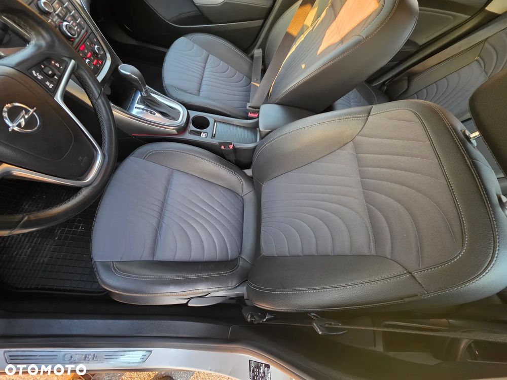 Opel Astra 1.4 T Cosmo - 25