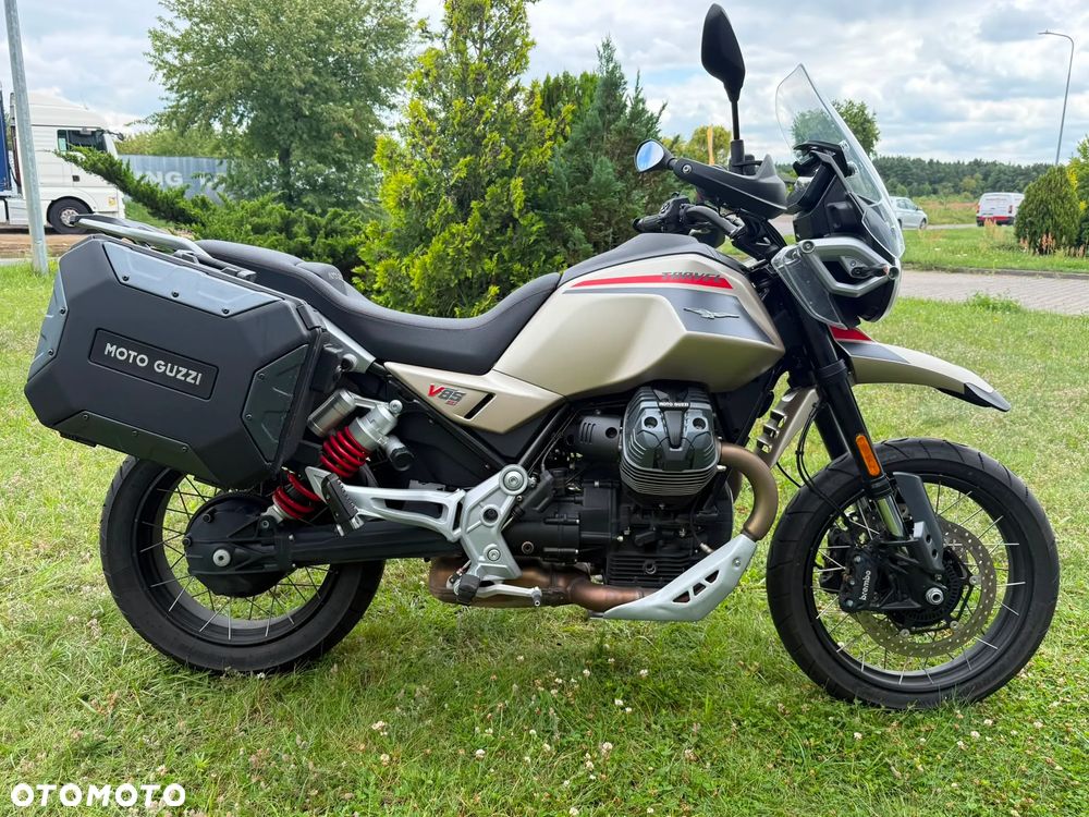 Moto Guzzi V85 - 4