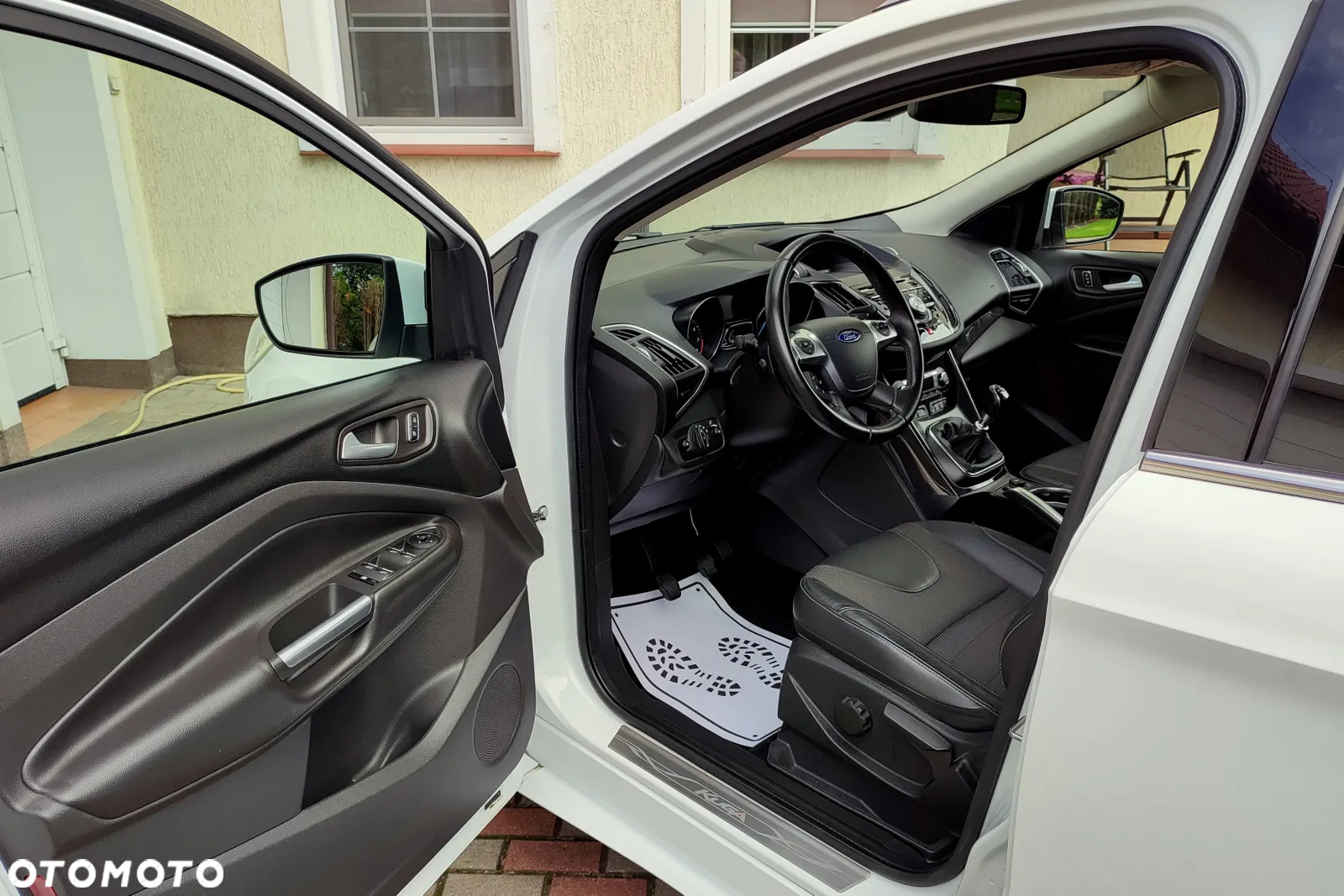 Ford Kuga 1.5 EcoBoost 2x4 ST-Line - 20
