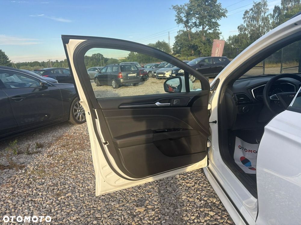 Ford Mondeo - 18