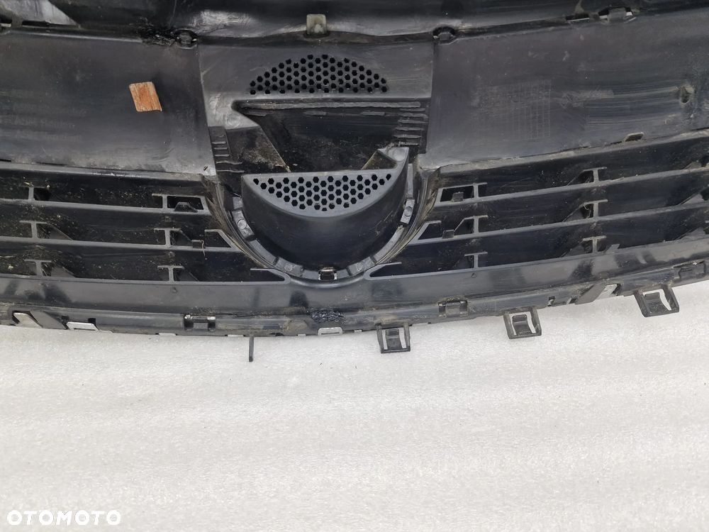 OPEL ZAFIRA B 05- ATRAPA / GRILL PRZEDNI PRZÓD , NR 13136136 , NR AUKCJI GL577 - 32