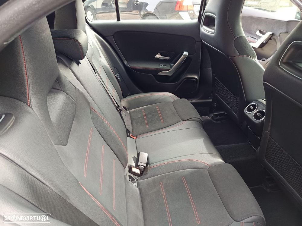 Mercedes-Benz A 200 AMG Line - 31