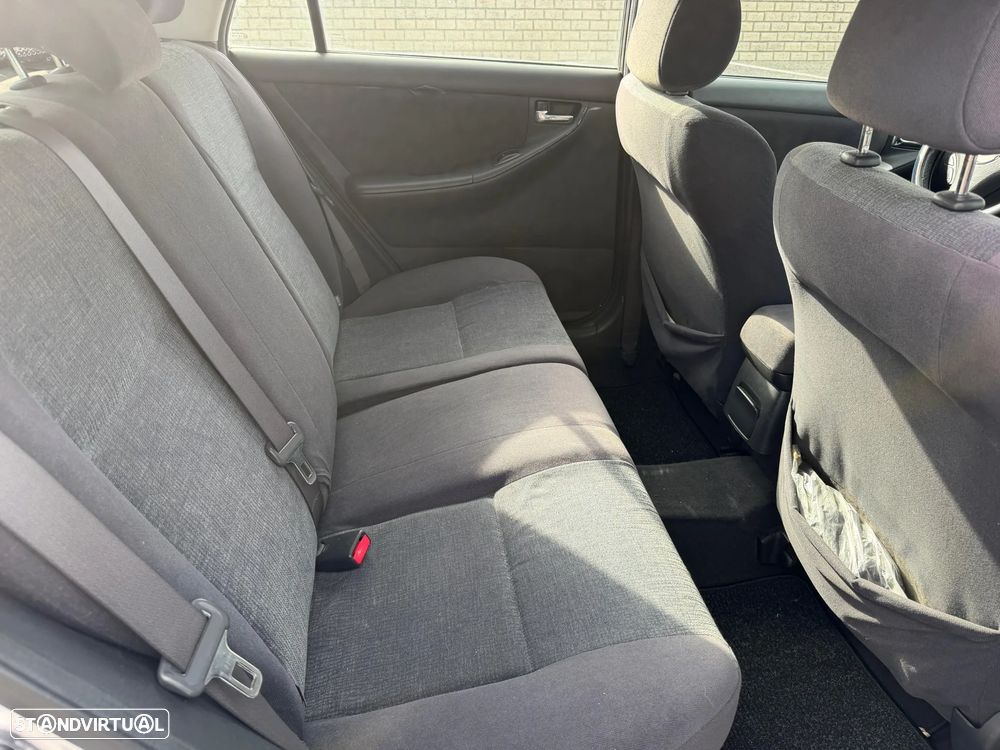Toyota Corolla 1.4 SE - 17