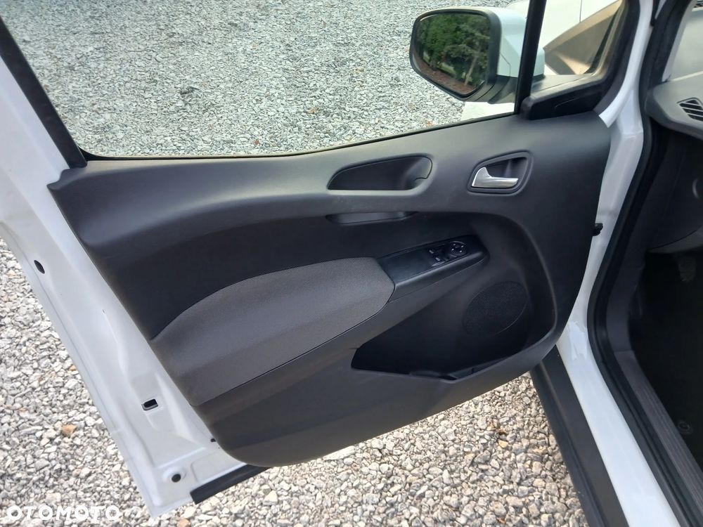 Ford Tourneo Courier 1.5 TDCi Trend - 27