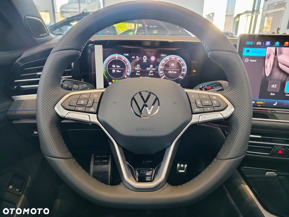 Volkswagen Passat - 18