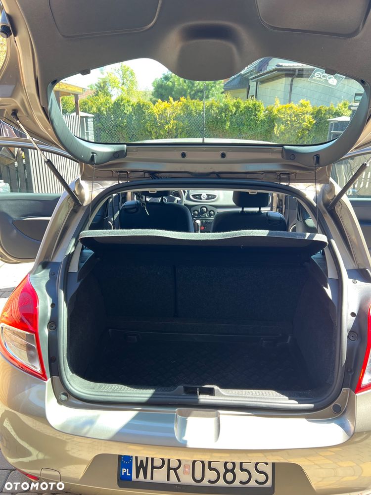 Renault Clio 1.2 16V 75 GPS - 15