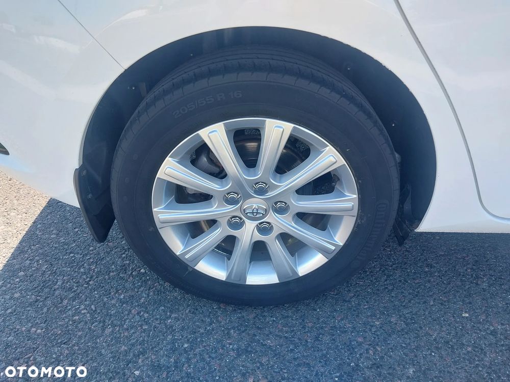 Toyota Auris 1.33 VVT-i Premium - 16