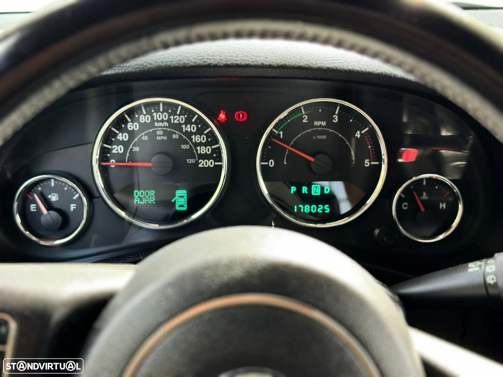 Jeep Wrangler - 11