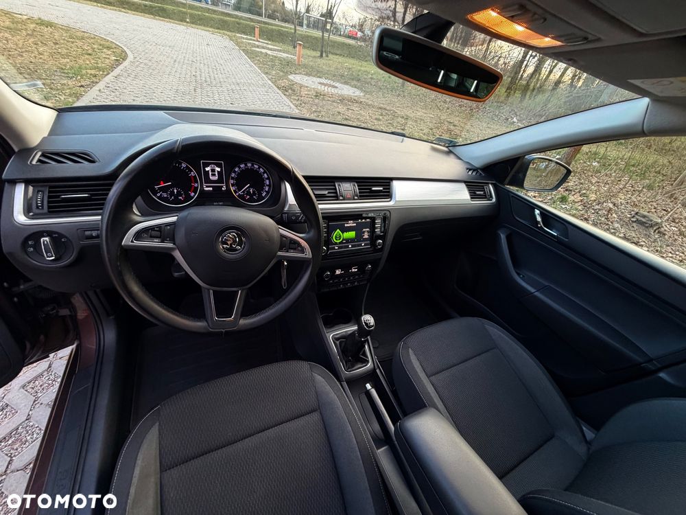 Skoda RAPID 1.2 TSI Ambition - 4