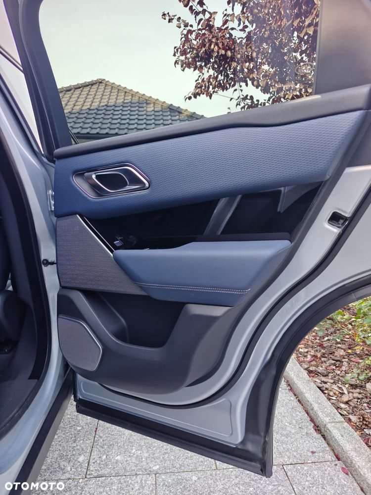 Land Rover Range Rover Velar 3.0 D300 mHEV R-Dynamic - 28