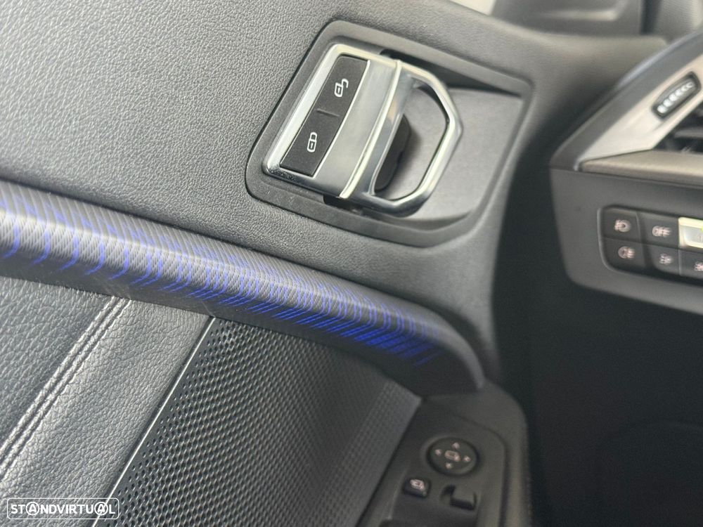 BMW 118 d Pack Desportivo M - 50