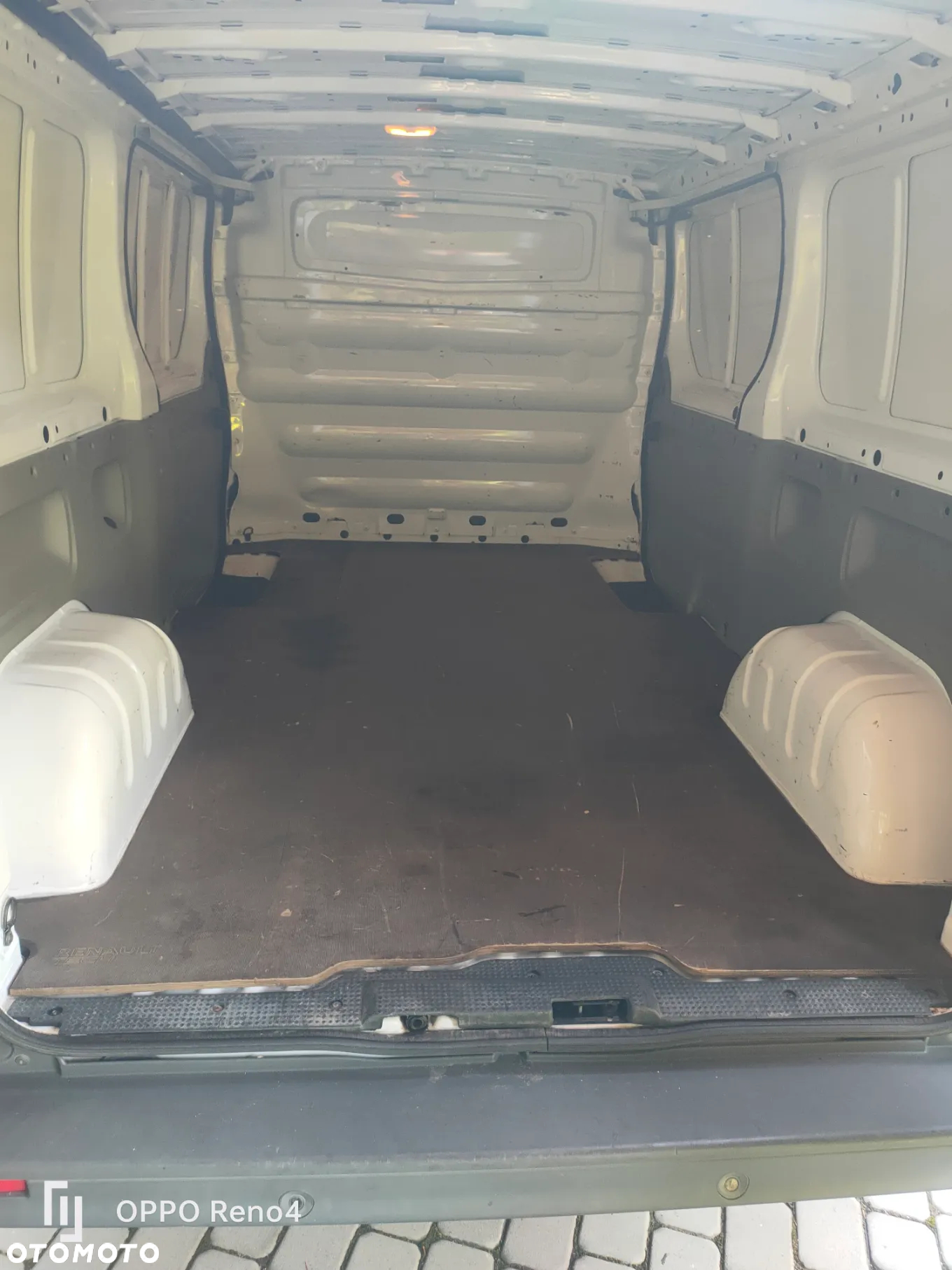 Renault TRAFIC - 13