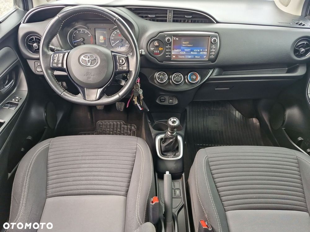 Toyota Yaris - 12