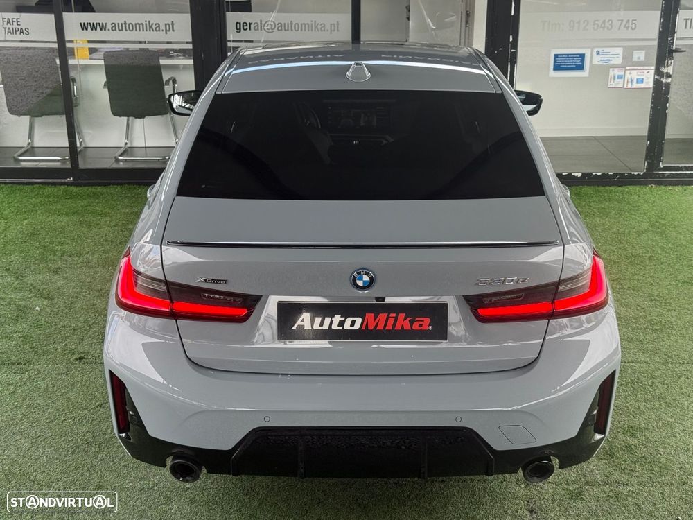 BMW 330 e Pack Desportivo M Auto - 13