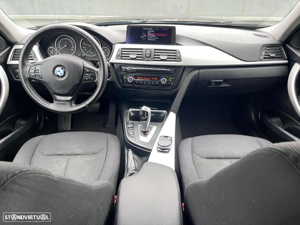BMW 320 d Touring Aut. Sport Line - 25