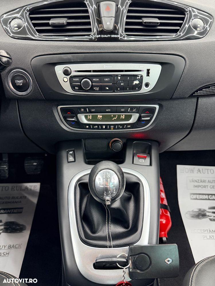 Renault Scenic dCi 110 LIMITED - 22