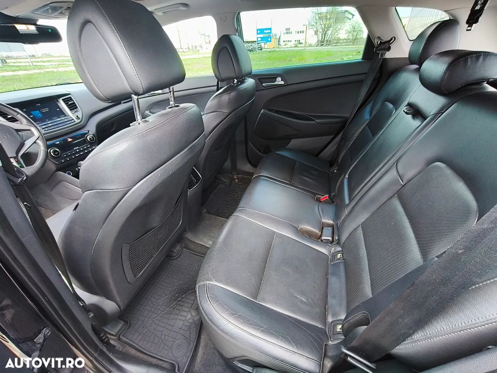 Hyundai Tucson 2.0 CRDI 4WD 6AT Luxury Pack+ - 29