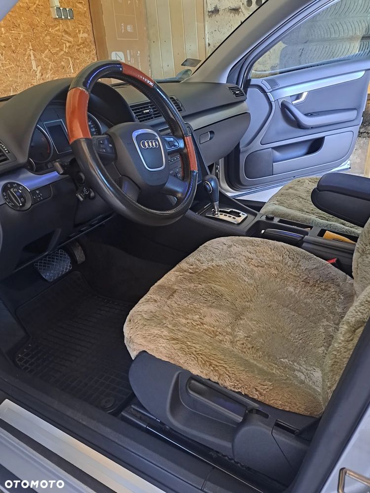 Audi A4 Limousine - 9