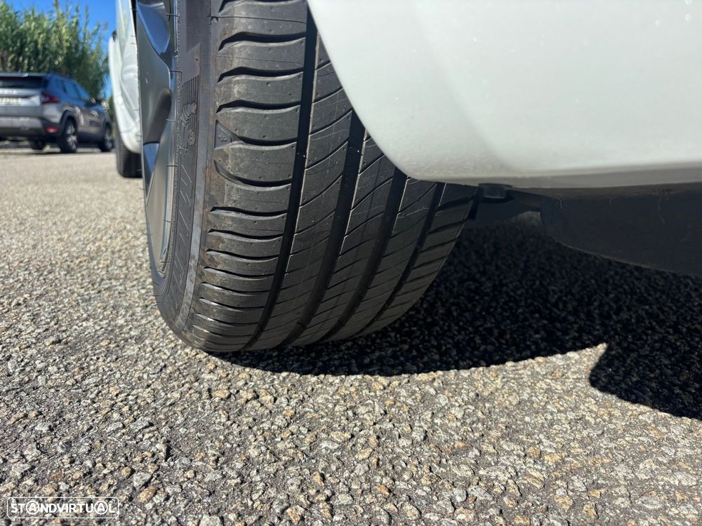 Tesla Model 3 Standard Range Plus RWD - 6