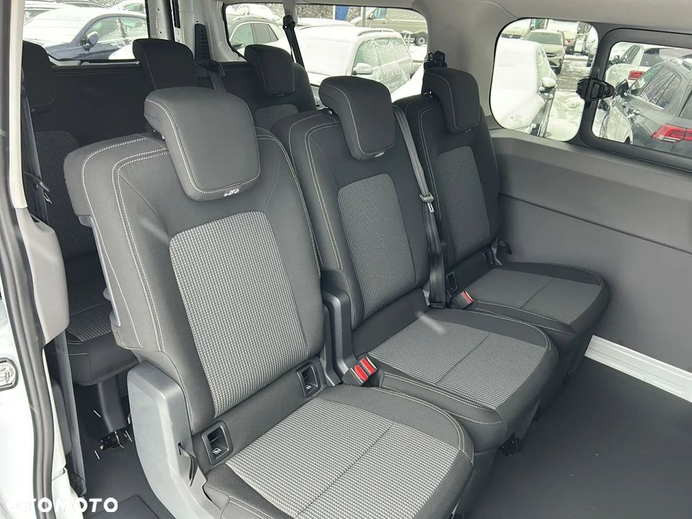 Volkswagen Transporter Kombi L2H1 M1 - 14