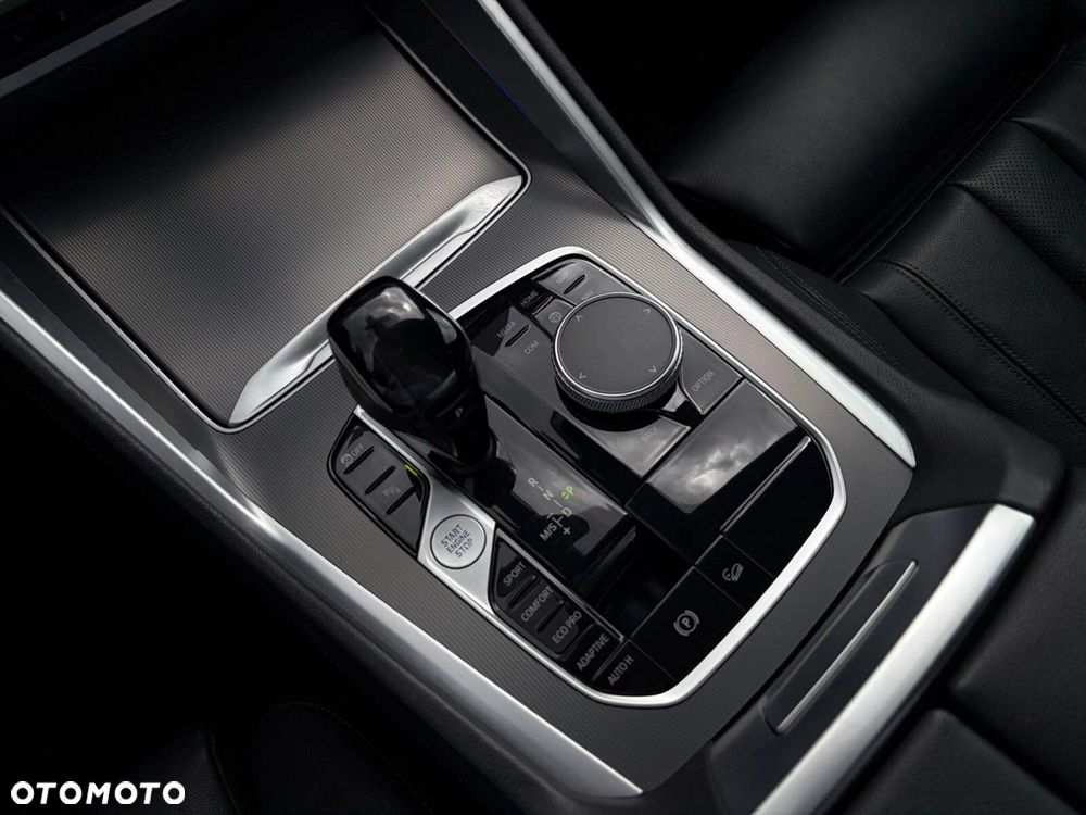 BMW X6 xDrive30d mHEV - 28