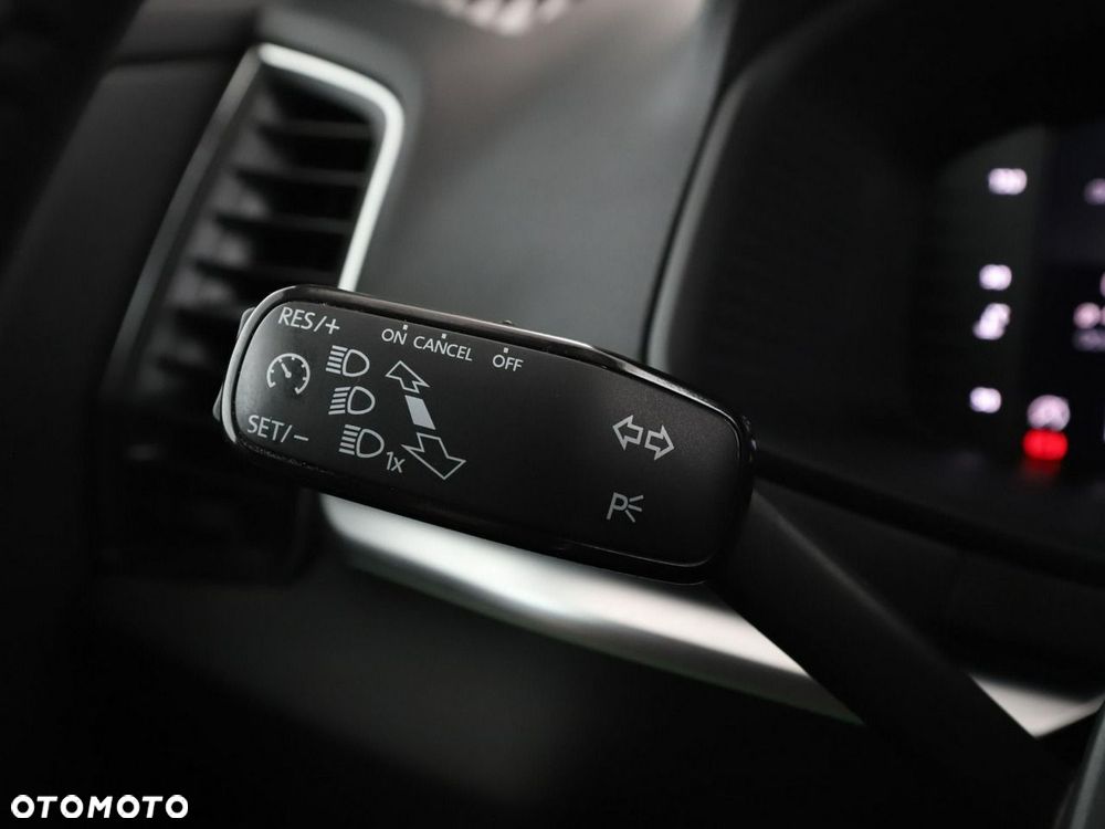 Skoda Karoq 2.0 TDI SCR DSG Clever - 33