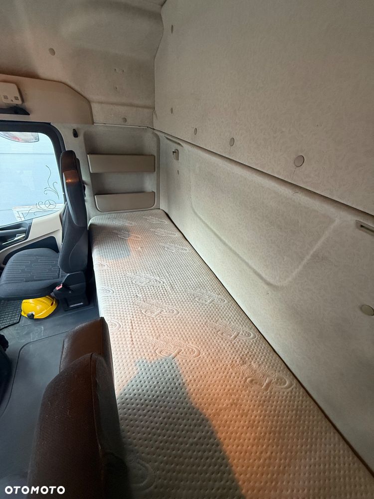 Mercedes-Benz Actros MP4 - 10