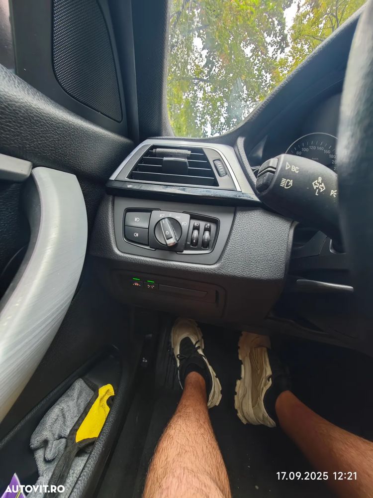 BMW Seria 3 320d xDrive AT - 9