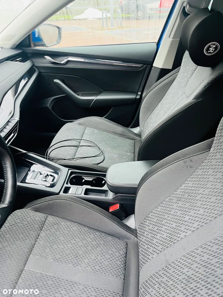 Skoda Octavia 2.0 TDI Edition DSG - 10