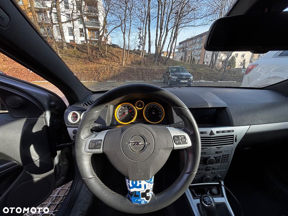 Opel Astra 2.0 T OPC - 21