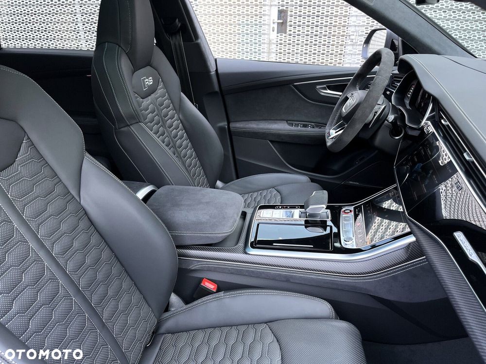 Audi RS Q8 - 11
