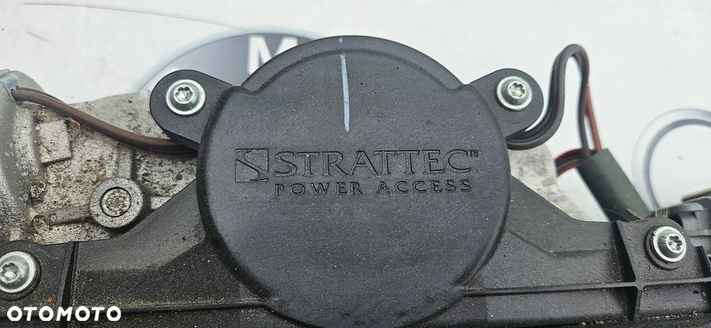 Chrysler Pacifica 2016- napęd drzwi tył lewy Mechanizm domykania drzwi tylnych lewych Moduł Sterownik drzwi przesuwnych lewych 68368919AB 68369596AB - 4