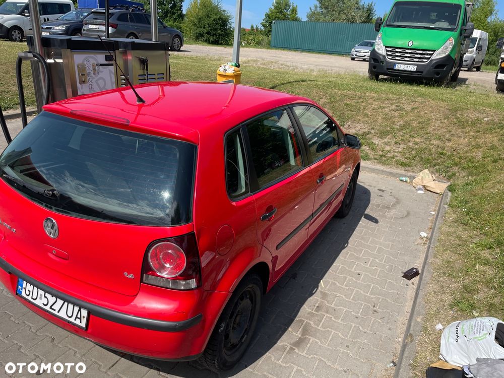 Volkswagen Polo 1.4 16V Comfortline - 11