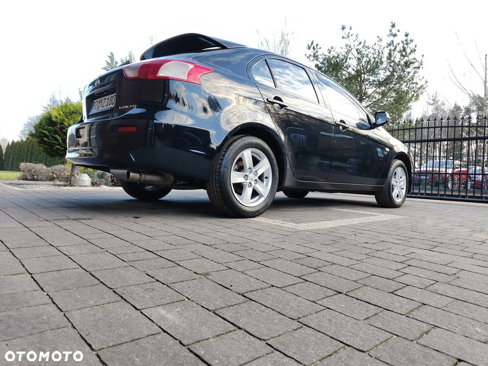 Mitsubishi Lancer 1.8 Intense - 38