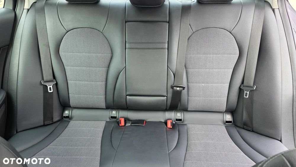 Mercedes-Benz Klasa C - 23