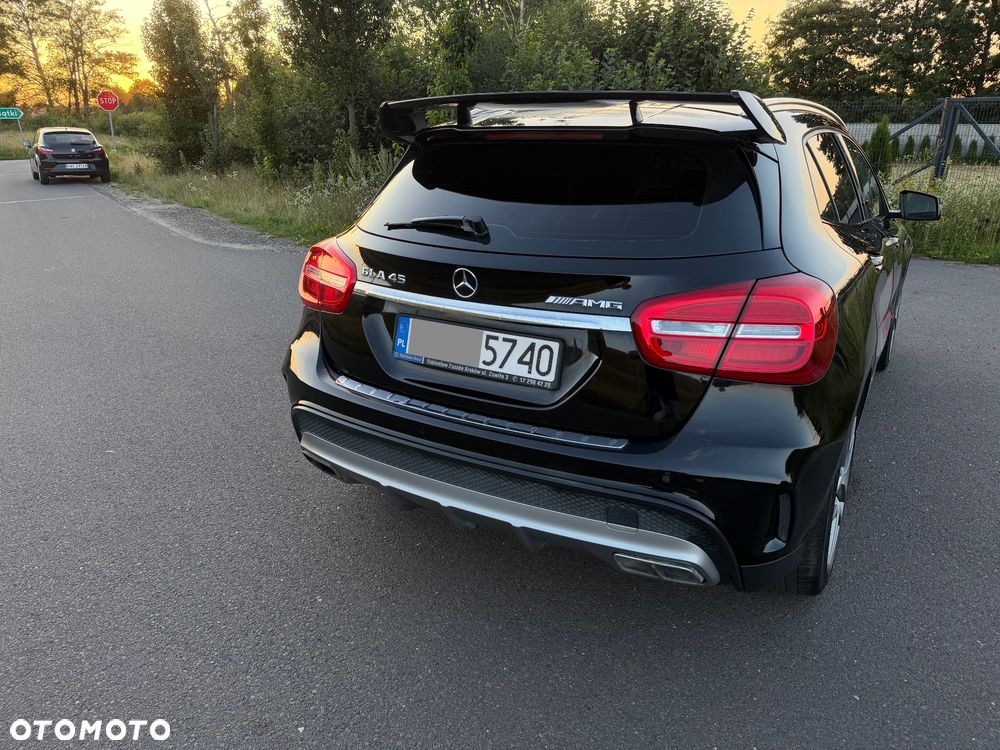 Mercedes-Benz GLA 45 AMG 4-Matic - 28