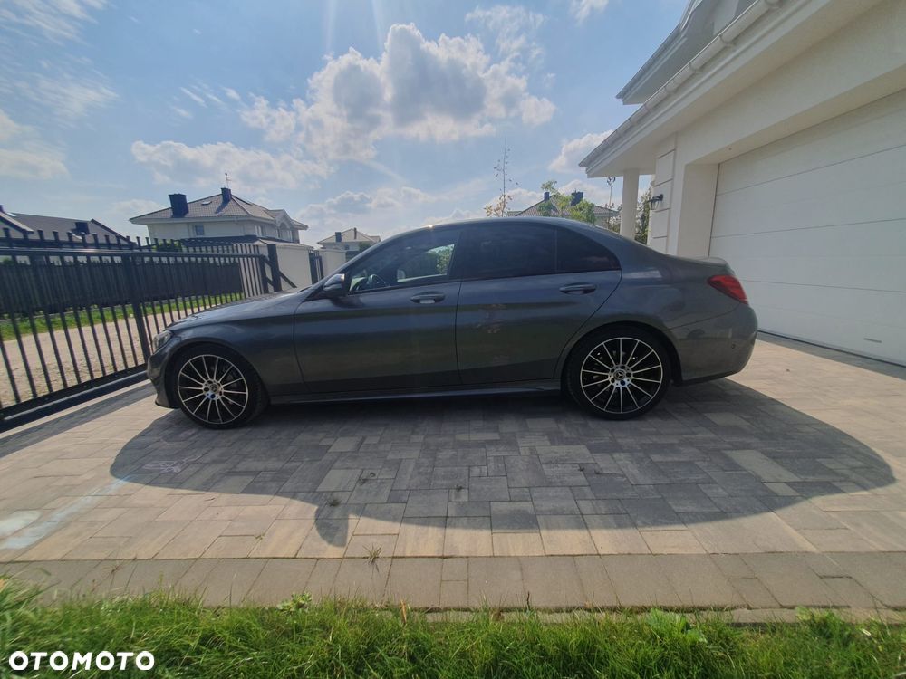 Mercedes-Benz Klasa C 200 4-Matic 9G-TRONIC - 2