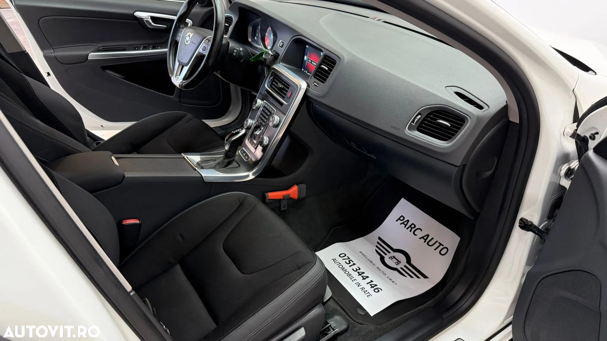 Volvo V60 D6 Plug-In-Hybrid AWD Geartronic Momentum - 7