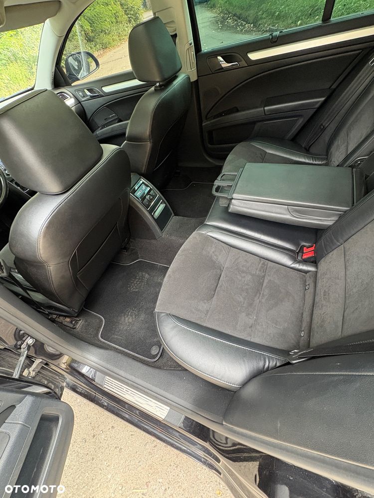 Skoda Superb 2.0 TDI Comfort DSG - 8