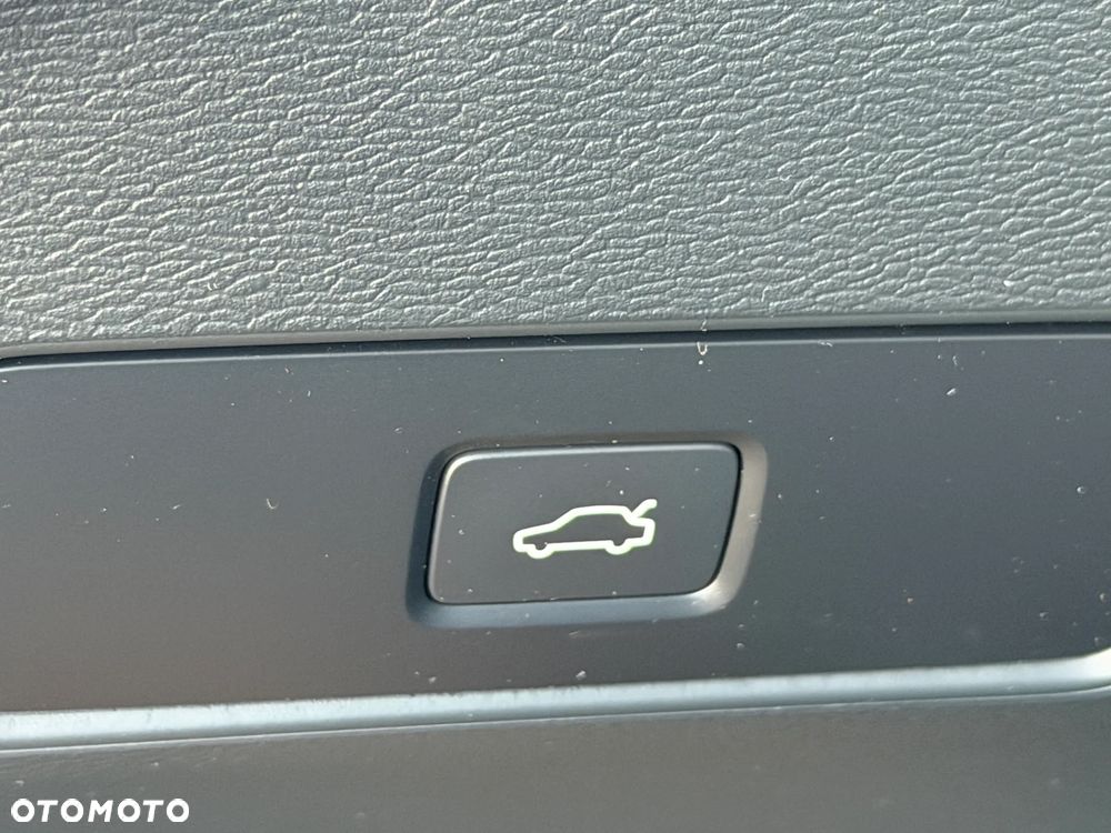 Volvo XC 40 Recharge 82 kWh Single M Extended Range RWD Ultimate - 32