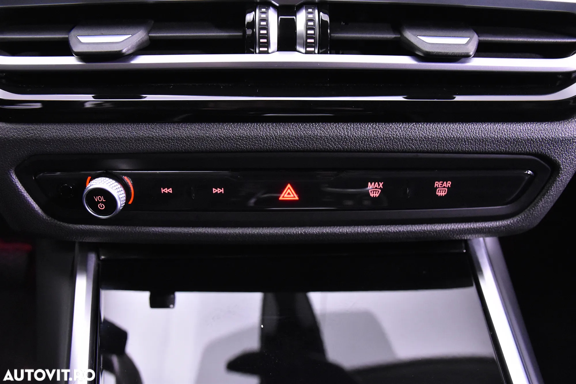 BMW Seria 3 320e xDrive AT PHEV - 17