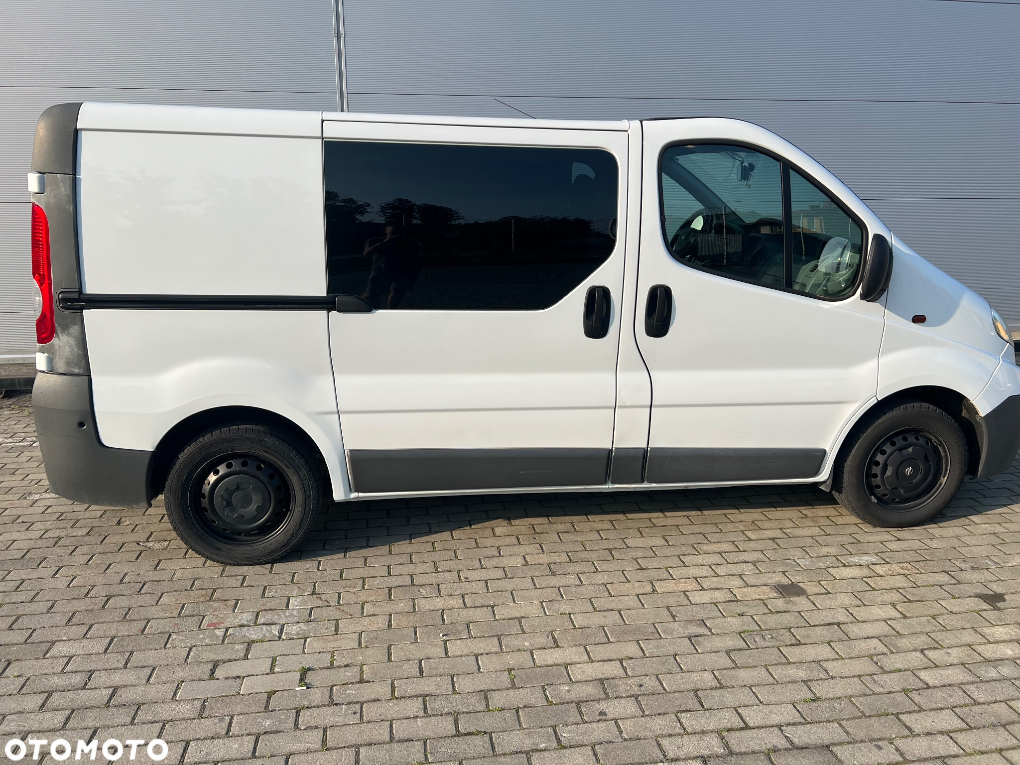 Opel Vivaro - 2