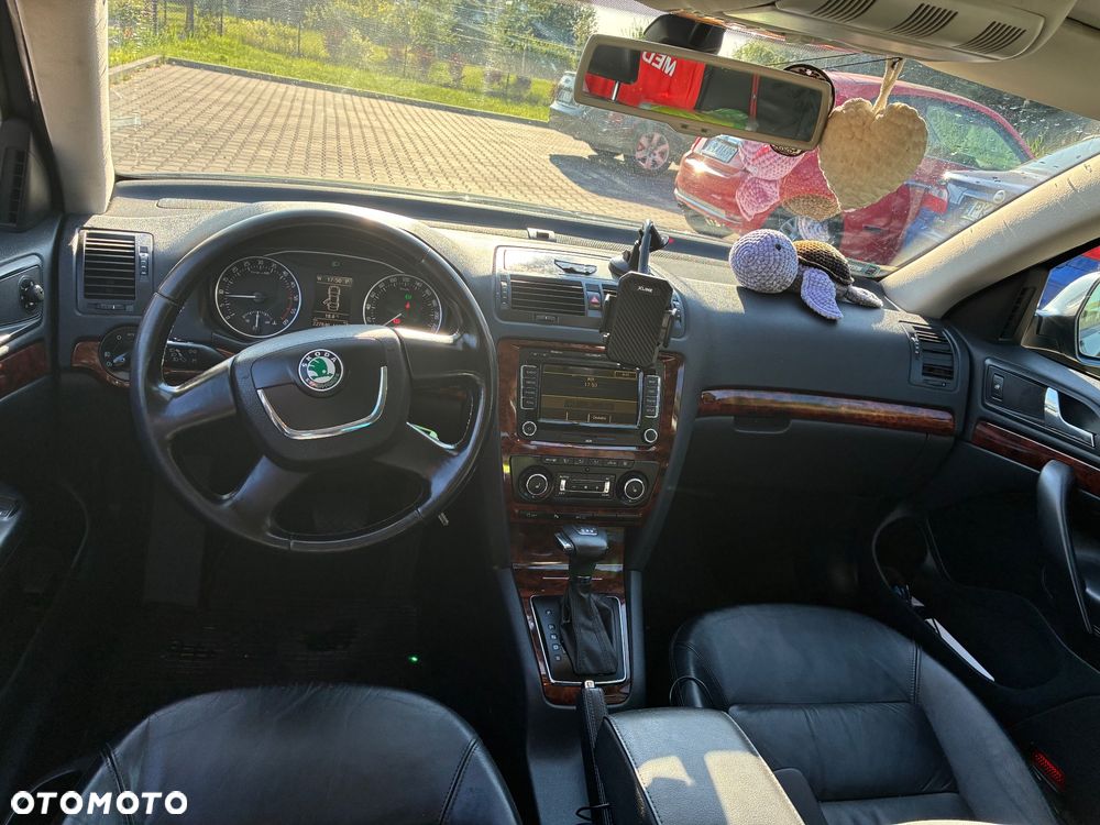 Skoda Octavia 2.0 TDI Elegance DSG - 7