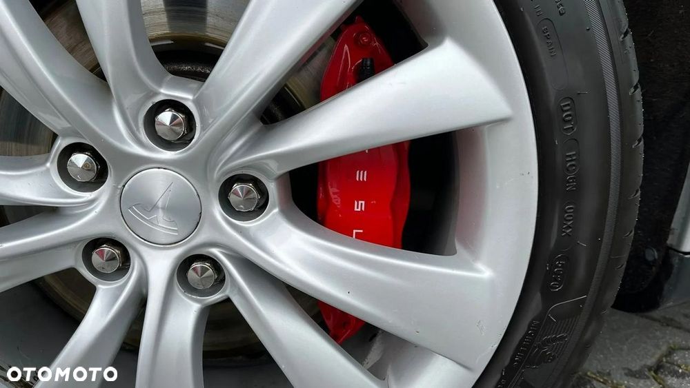 Tesla Model S D - 11