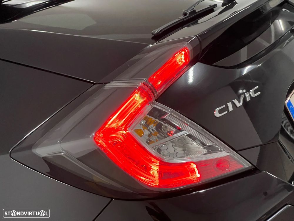 Honda Civic 1.0 i-VTEC Executive CVT - 32