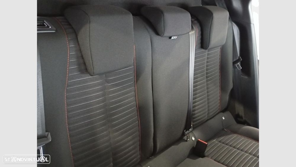 Peugeot 2008 1.2 PureTech Active - 4