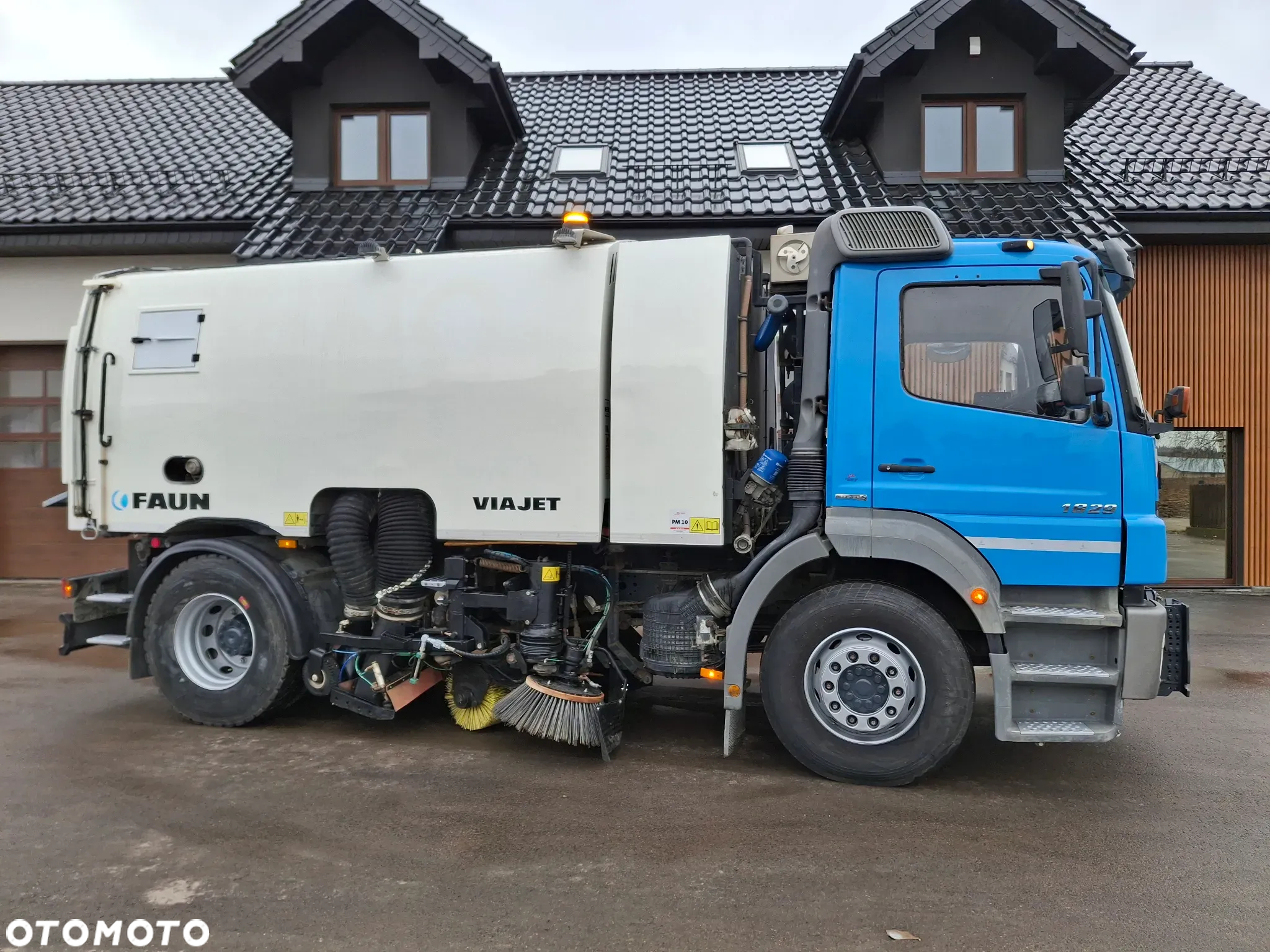 Mercedes-Benz Axor 1829 Zamiatarka FAUN Viajet 2010r EUnited PM10 Karcher Przebieg 76 Tyś KM Euro 5 - 9