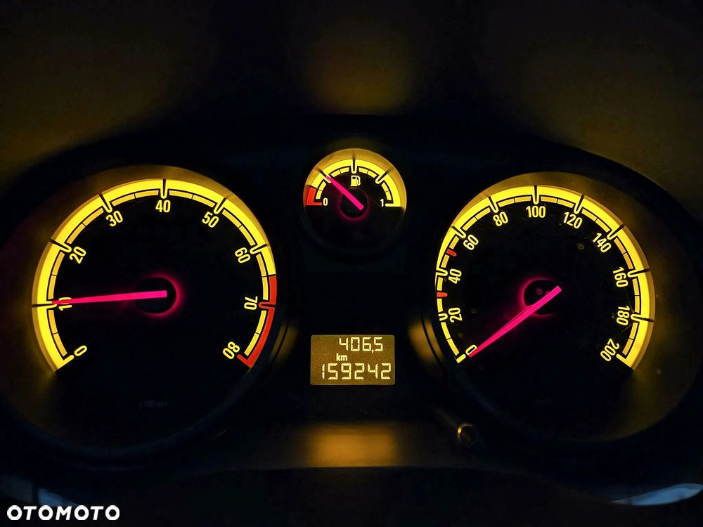 Opel Corsa 1.2 16V Enjoy - 8